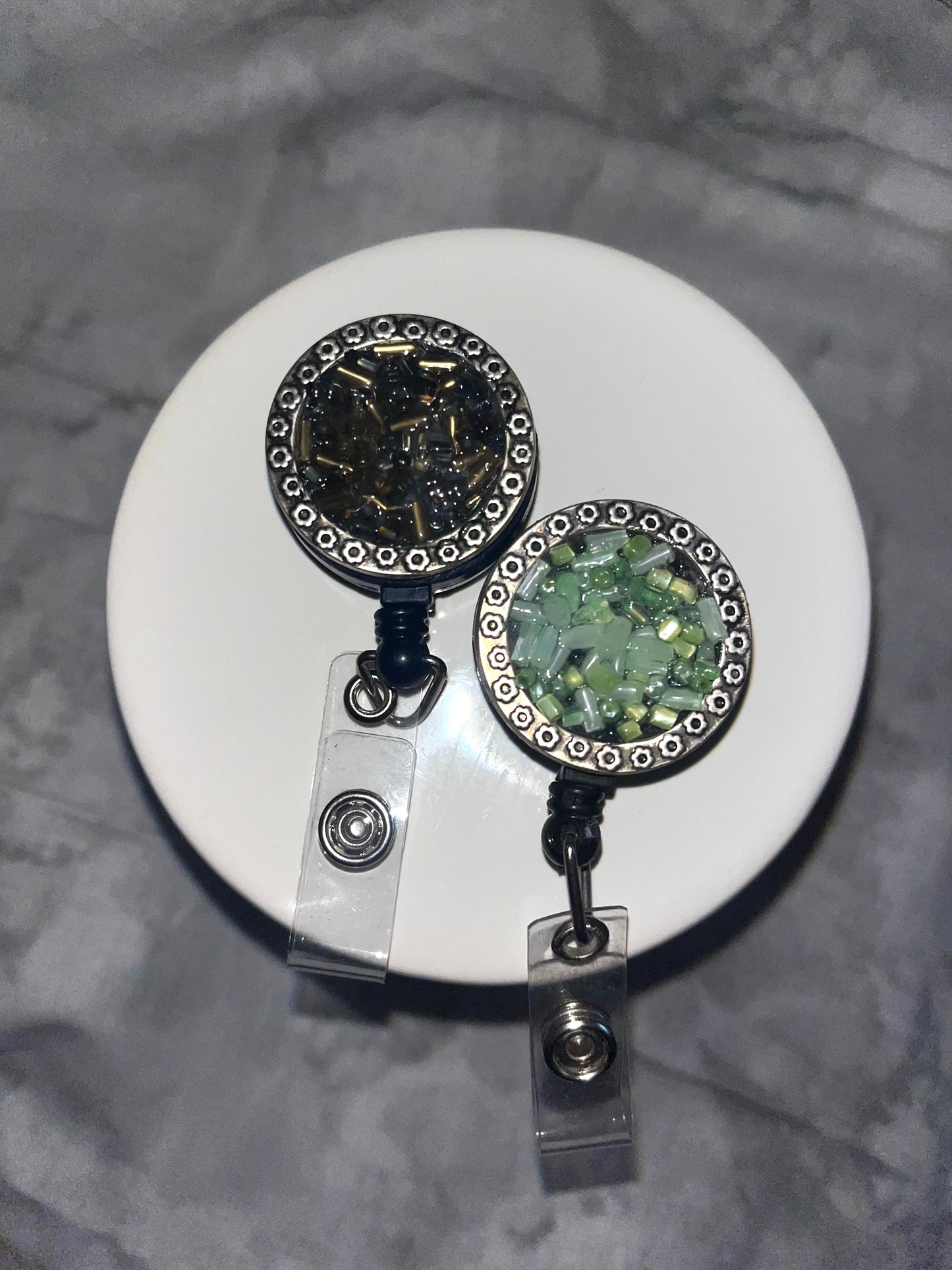 Retractable lanyards