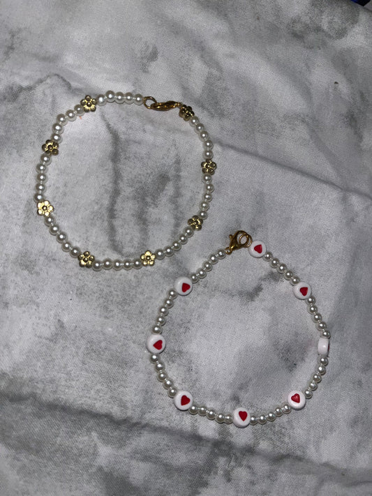 Beaded bracelets with latch